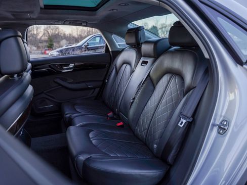 Used 2018 Audi A8 L 4.0T image 35