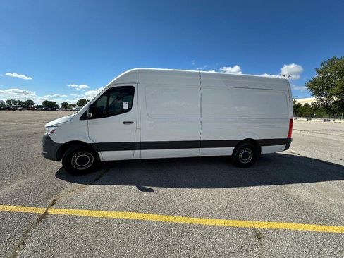 Used 2021 Mercedes-Benz Sprinter 2500 w/ Driver Convenience Package image 2