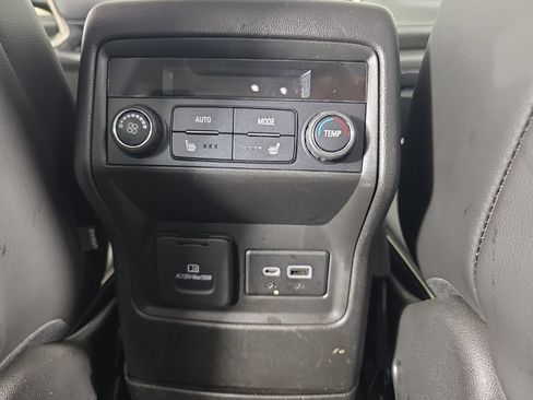 Used 2023 GMC Acadia Denali w/ Black Diamond Edition AWD/4WD image 38