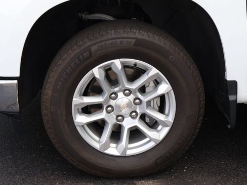 Used 2023 Chevrolet Silverado 1500 LT AWD/4WD image 13