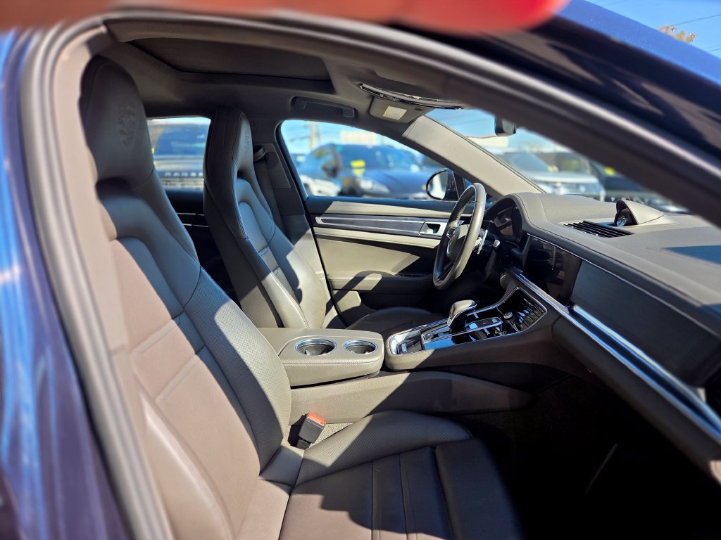 Used 2022 Porsche Panamera 4 Platinum Edition w/ Assistance Package AWD/4WD image 29