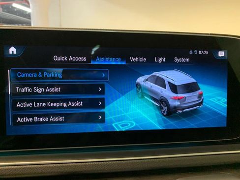 Used 2022 Mercedes-Benz GLE 450 4MATIC image 36