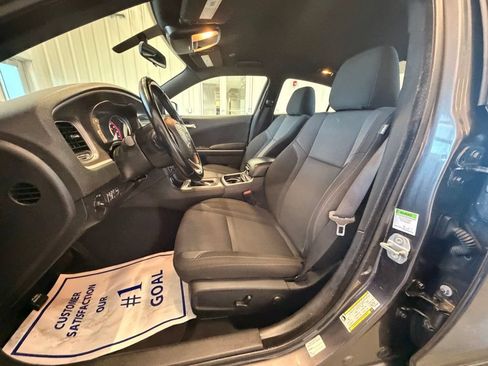 Used 2022 Dodge Charger SXT RWD image 22