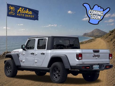 Used 2022 Jeep Gladiator Mojave w/ Cold Weather Group AWD/4WD image 3
