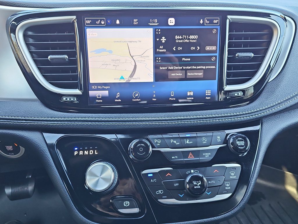 Used 2021 Chrysler Pacifica Touring-L w/ Premium & Safety Sphere Group FWD image 14