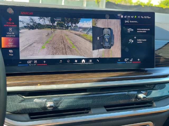 Used 2026 BMW X5 xDrive40i AWD/4WD image 34
