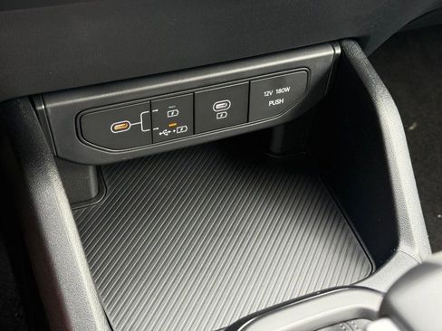 New 2025 Kia K4 LXS image 13