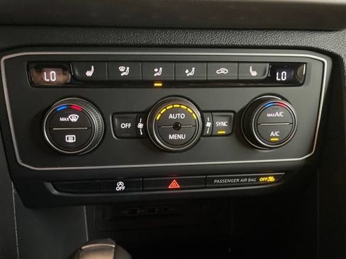 Certified 2020 Volkswagen Atlas Cross Sport SE AWD/4WD image 23