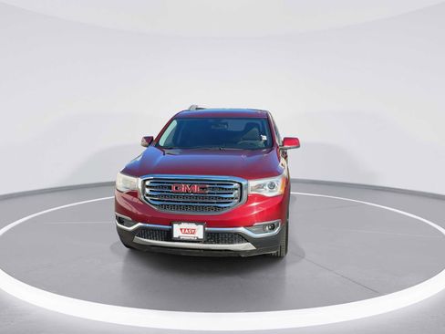 Used 2017 GMC Acadia SLE image 3