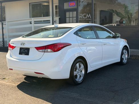 Used 2013 Hyundai Elantra GLS w/ Preferred Pkg FWD image 5