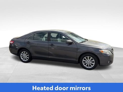 Used 2011 Toyota Camry XLE w/ XLE Extra-Value Pkg #2 FWD image 21