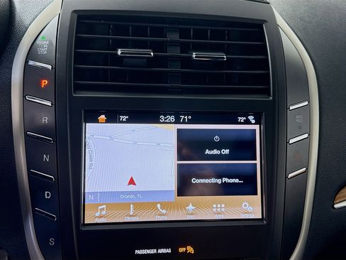 Used 2017 Lincoln MKC Reserve w/ Lincoln MKC Climate Package image 18