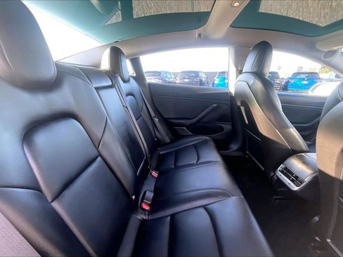 Used 2018 Tesla Model 3 Long Range RWD image 25