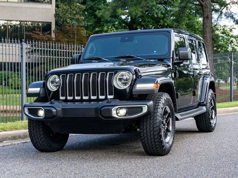 Used 2021 Jeep Wrangler Unlimited Sahara AWD/4WD image 2