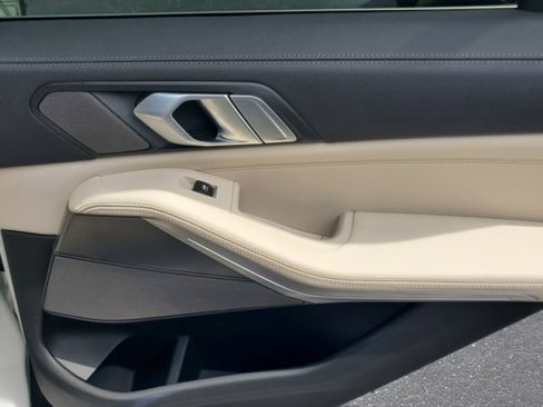 Used 2021 BMW X5 xDrive45e w/ Premium Package image 34