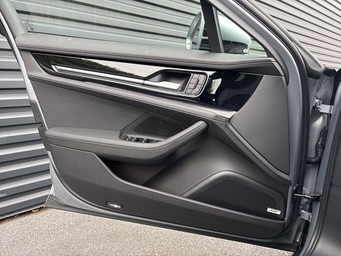 New 2026 Porsche Panamera image 18