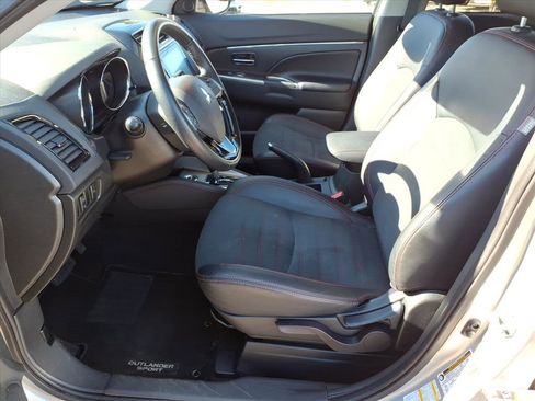 Used 2024 Mitsubishi Outlander Sport S 2.0 AWC image 12