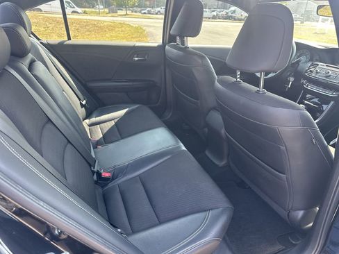 Used 2017 Honda Accord Sport image 33