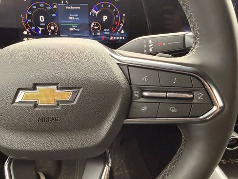 Used 2026 Chevrolet Suburban LT w/ Comfort Package AWD/4WD image 18