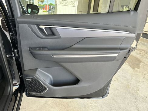 New 2026 Buick Enclave Sport Touring w/ Power Package FWD image 35