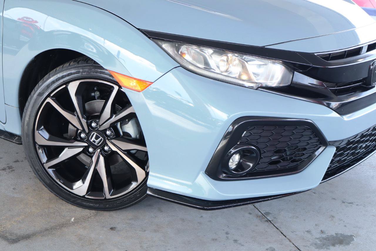 Used 2018 Honda Civic Sport image 4