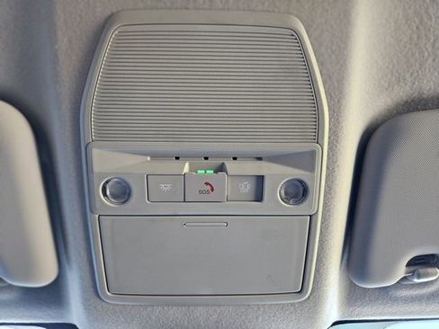 New 2026 Nissan Kicks SR FWD image 26