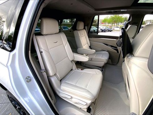 Used 2025 Cadillac Escalade Sport Platinum w/ LPO, ONYX Package AWD/4WD image 31
