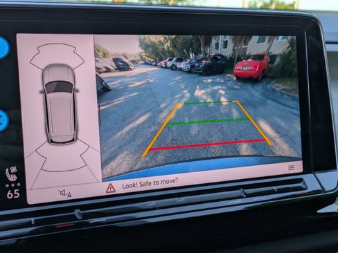 Used 2024 Volkswagen Atlas SE image 31