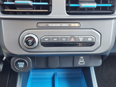 New 2025 Ford Maverick XLT w/ XLT Luxury Package image 15