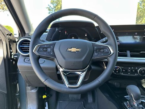 New 2026 Chevrolet Trax LT w/ Sunroof Package image 21