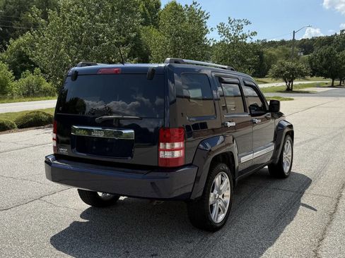 Used 2012 Jeep Liberty Limited Jet image 8