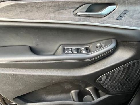 Used 2024 Jeep Grand Cherokee Limited image 20