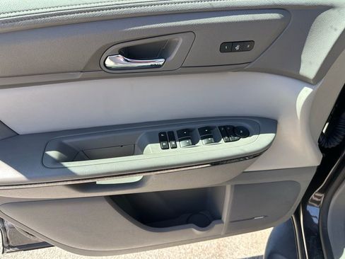 Used 2017 GMC Acadia Limited SLT image 23