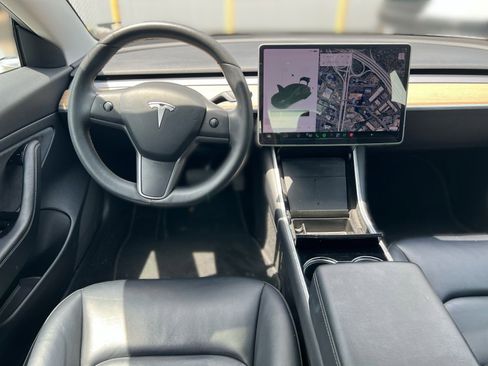 Used 2020 Tesla Model 3 Standard Range RWD image 30