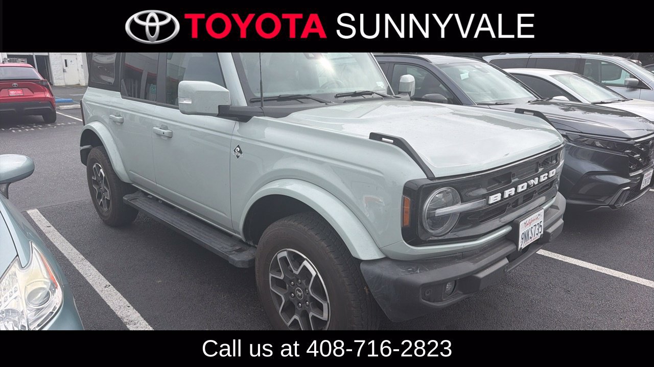 Used 2024 Ford Bronco Outer Banks AWD/4WD image 1