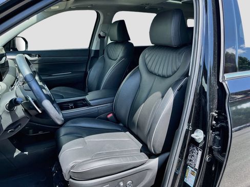 Used 2025 Hyundai Palisade Limited FWD image 16