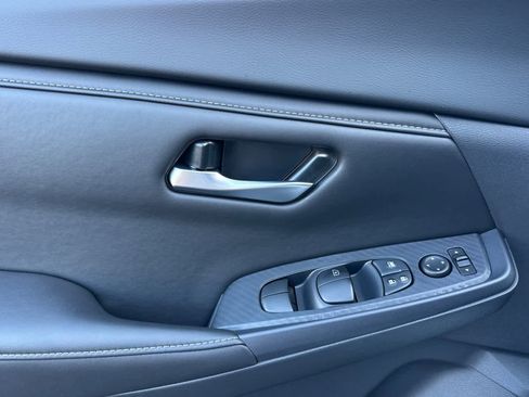 New 2025 Nissan Sentra SV image 12