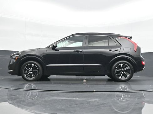 Used 2023 Kia Niro SX image 18