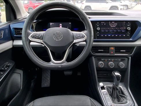 Used 2022 Volkswagen Taos SE AWD/4WD image 6