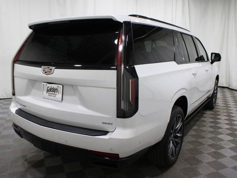 Certified 2024 Cadillac Escalade ESV Sport Platinum image 41