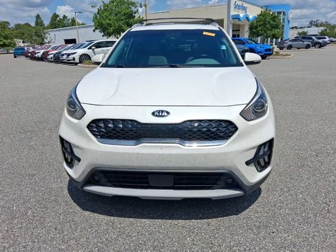 Used 2020 Kia Niro Touring FWD image 2