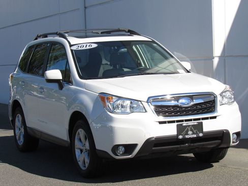Used 2016 Subaru Forester 2.5i Limited AWD/4WD image 2