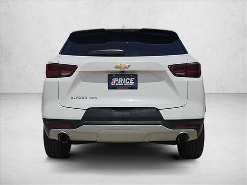 Used 2023 Chevrolet Blazer LT AWD/4WD image 7