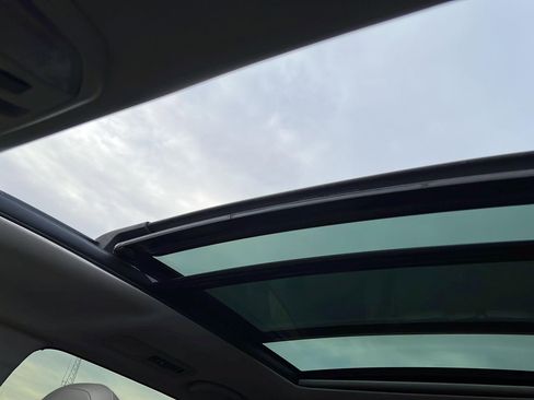 Used 2022 Subaru Ascent Limited w/ Technology Package image 22