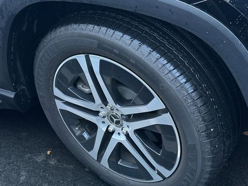 Certified 2022 Mercedes-Benz GLS 450 4MATIC image 4