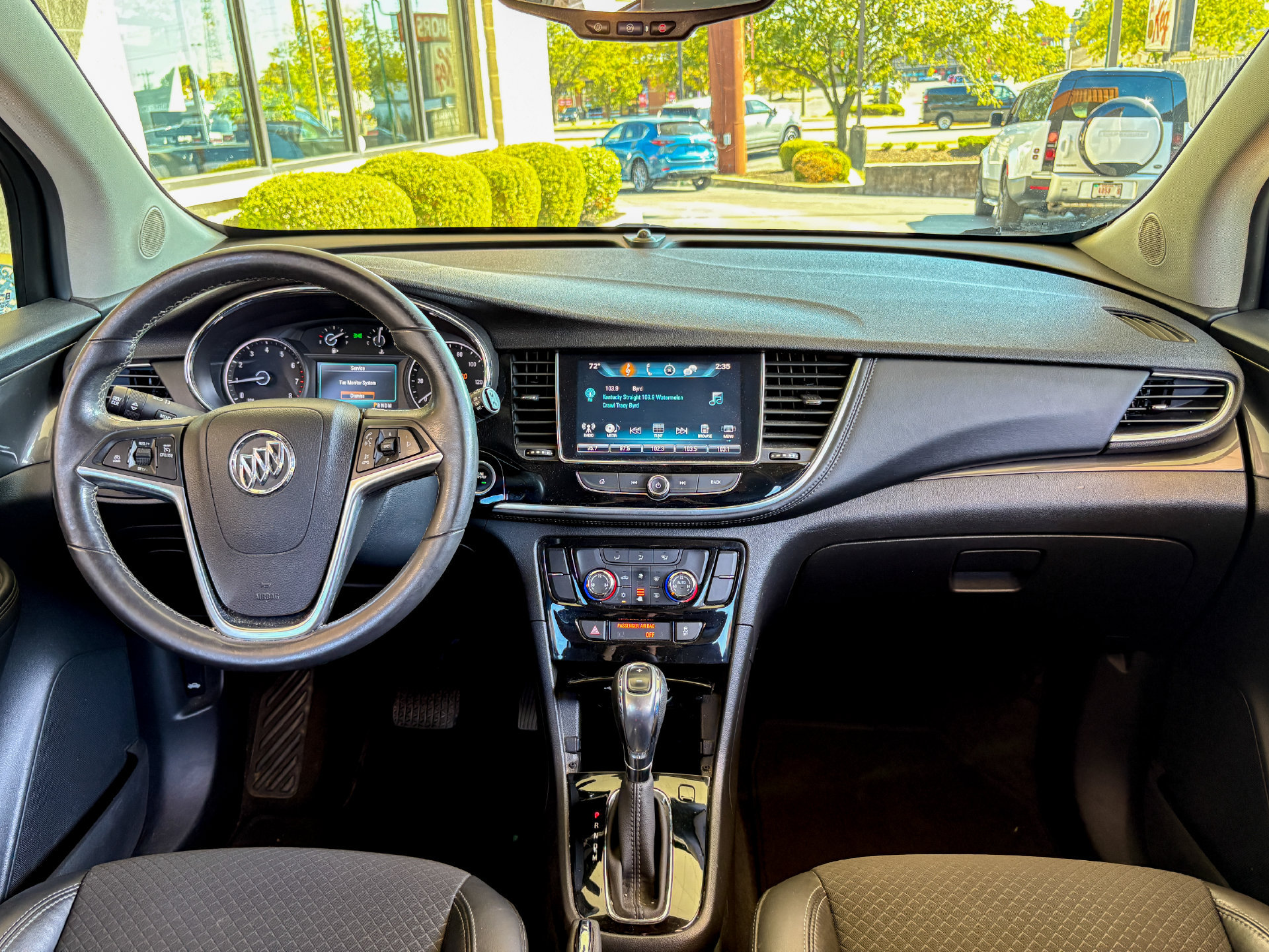 Used 2017 Buick Encore Preferred FWD image 2