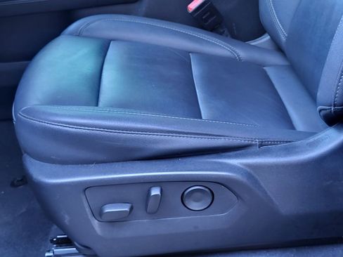 Used 2024 Chevrolet Tahoe Z71 w/ Luxury Package image 20