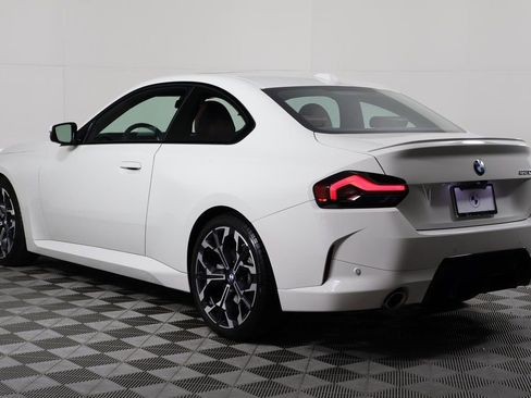 Used 2025 BMW 230i Coupe w/ M Sport Package image 6