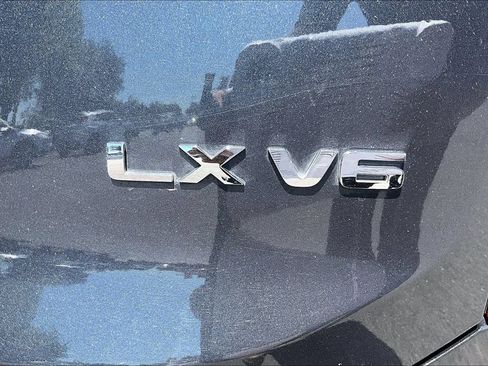 Used 2020 Kia Telluride LX AWD/4WD image 8