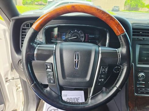 Used 2015 Lincoln Navigator 4WD image 14